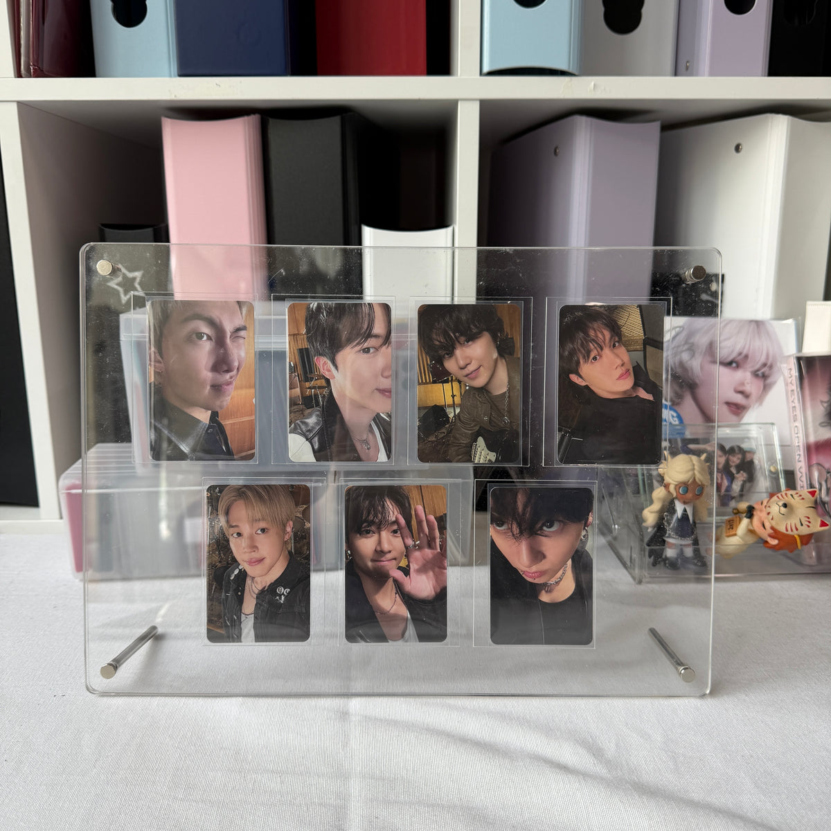 K-KEEP Acrylic Display Frame - [OT7 - 7 Cards Stand with Screws] Slot Size 62x92MM