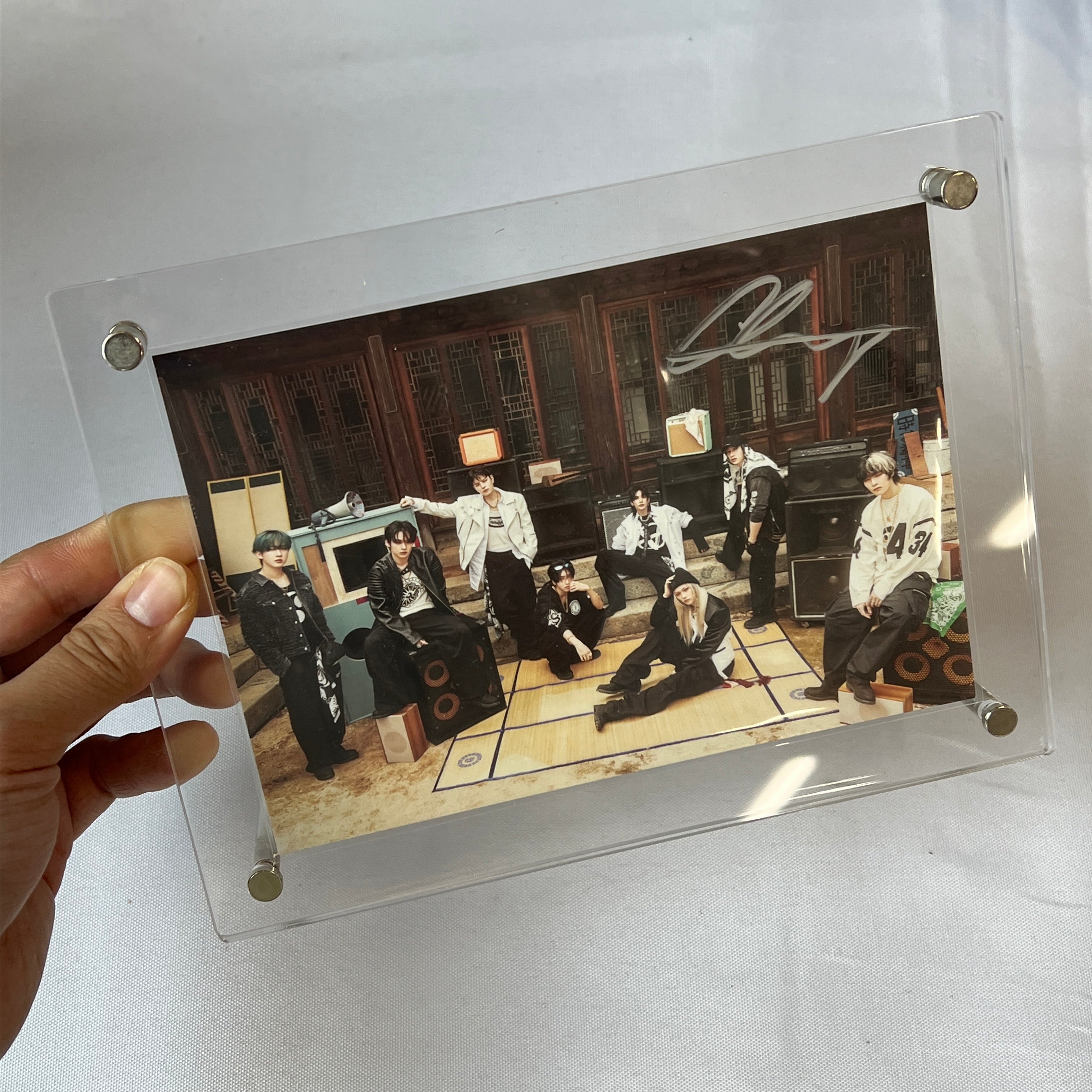 K-KEEP Acrylic Display Frame - [1 Postcard Frame] Slot Size 105x155MM Fit Postcard with 103x153MM or 104x105MM Sleeve